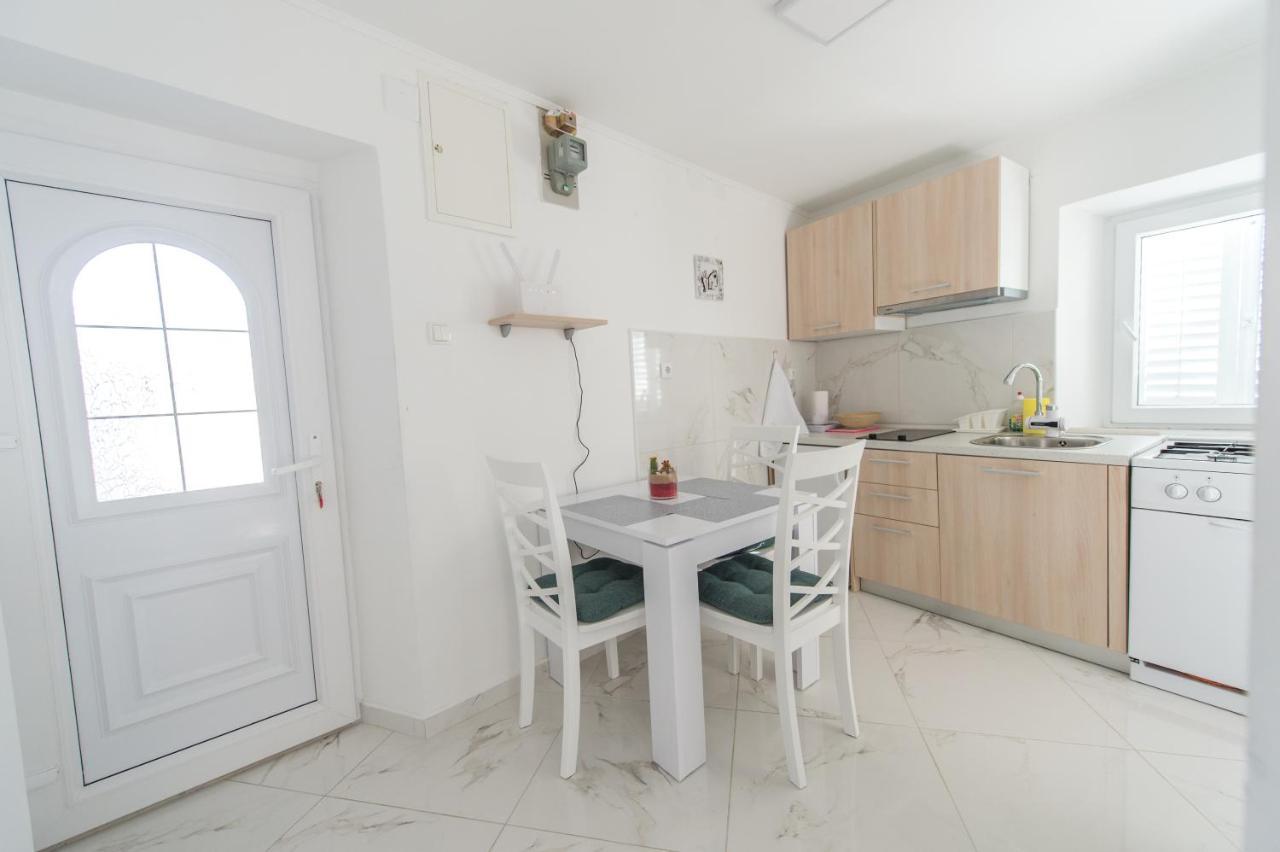 La Casa Di Pietra Appartement Krk Buitenkant foto