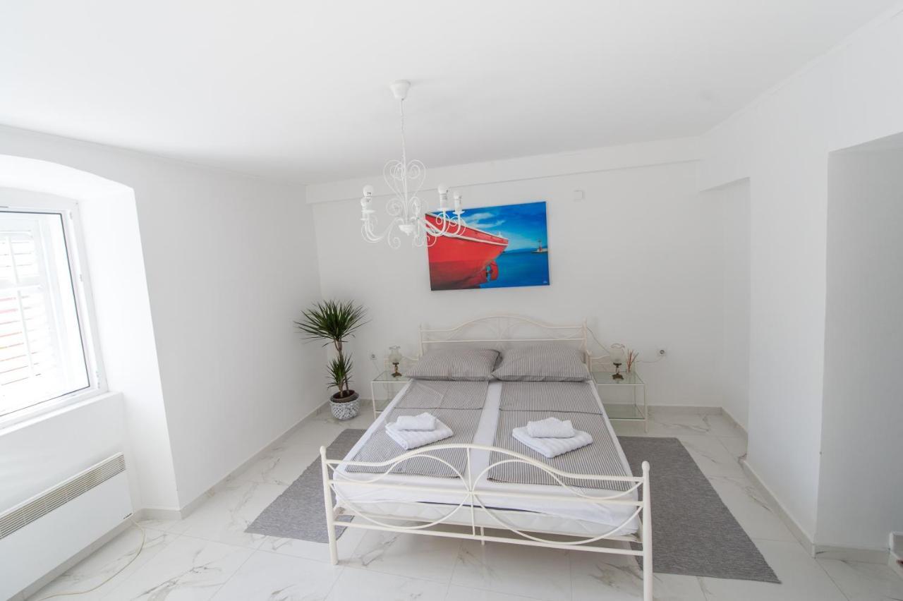 La Casa Di Pietra Appartement Krk Buitenkant foto